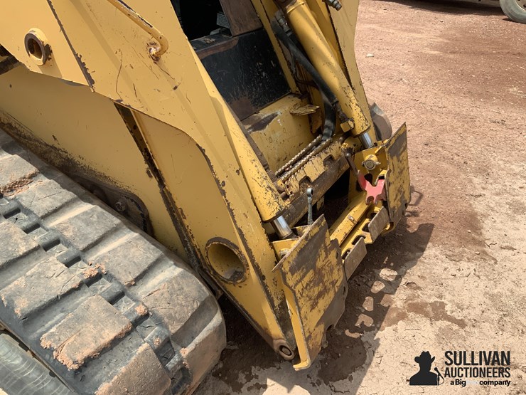 2009-john-deere-332-image-13