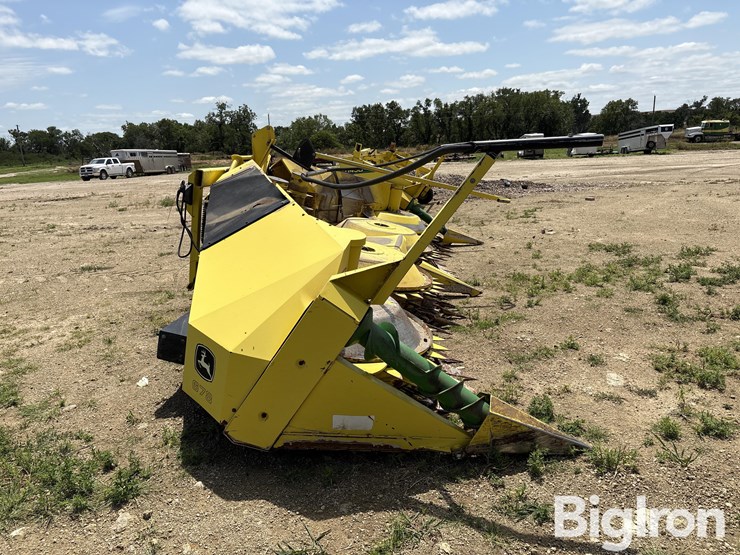 2010-john-deere-678-image-4