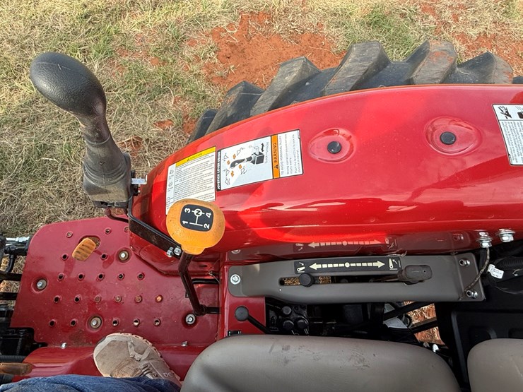 case-ih-farmall-35a-image-18