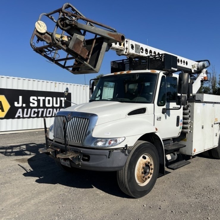 2003 INTERNATIONAL DURASTAR 4400