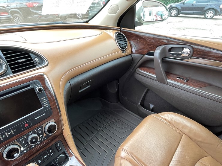 2014-buick-enclave-image-47
