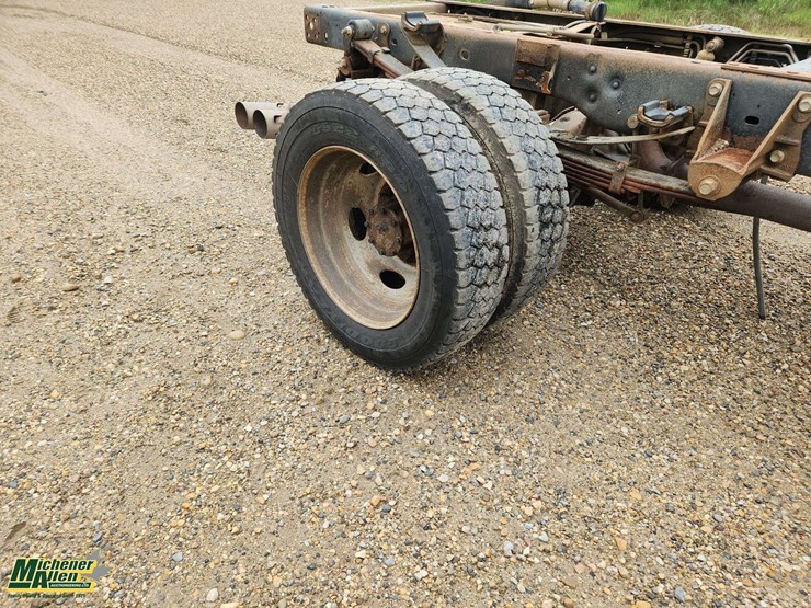 2016-ford-f550-image-28