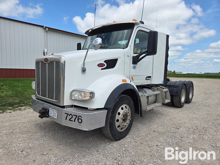 2016-peterbilt-567-image-1