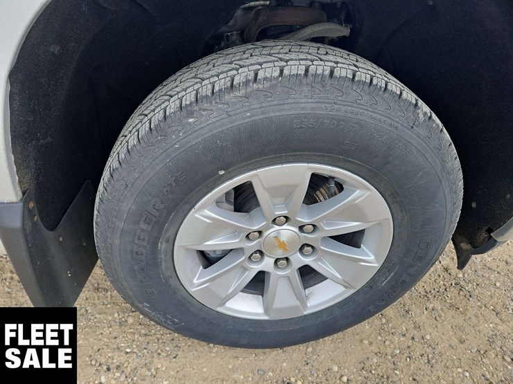2019-chevrolet-silverado-1500-image-25