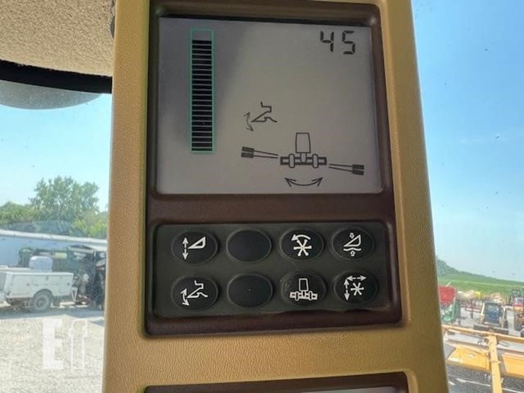 2009-john-deere-9670-sts-image-80