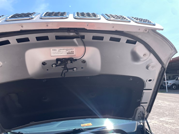 2019-jeep-cherokee-image-64