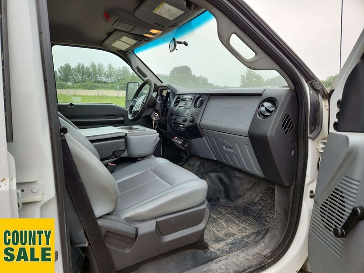 2011-ford-f450-image-19