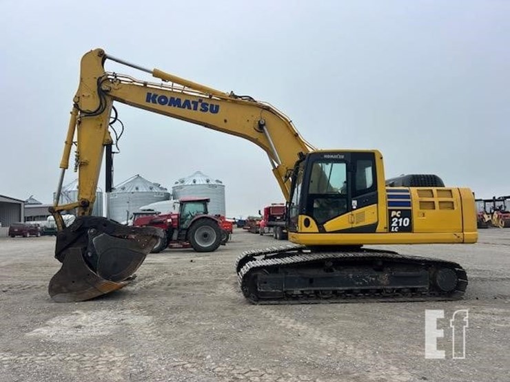 komatsu-pc210-lc-image-2
