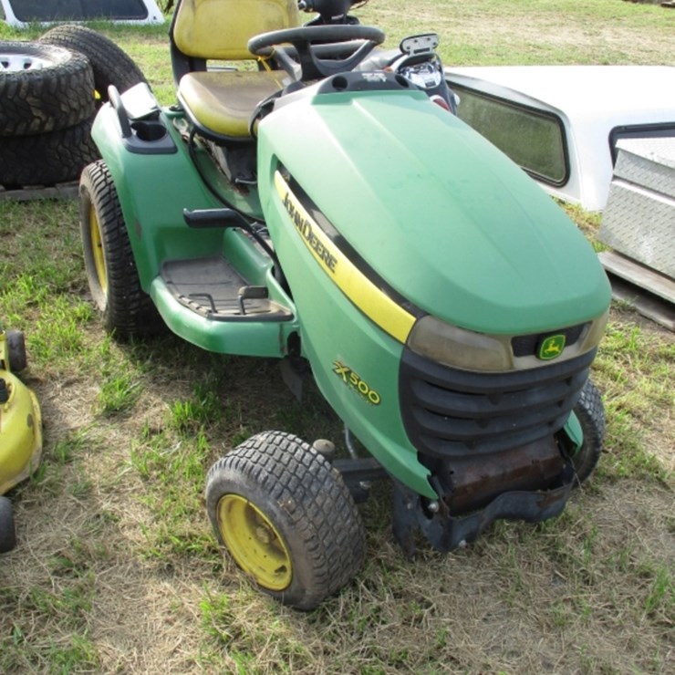 JOHN DEERE X500