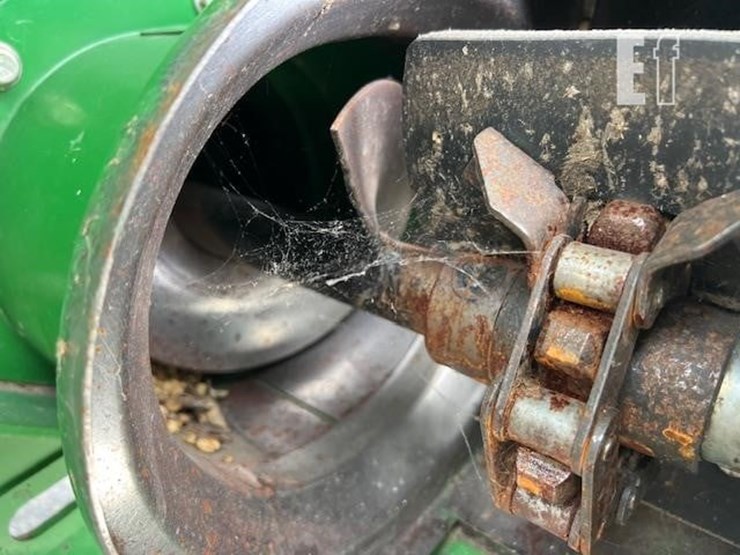 2014-john-deere-s670-image-31