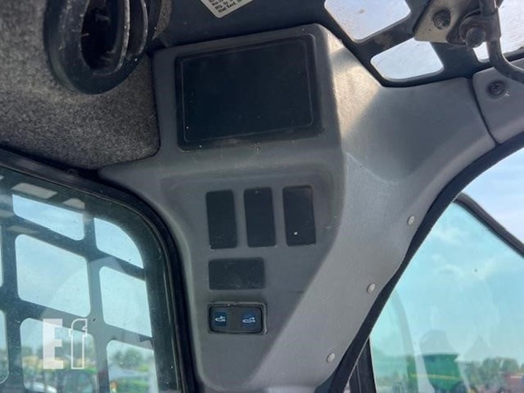 gehl-v400-image-19