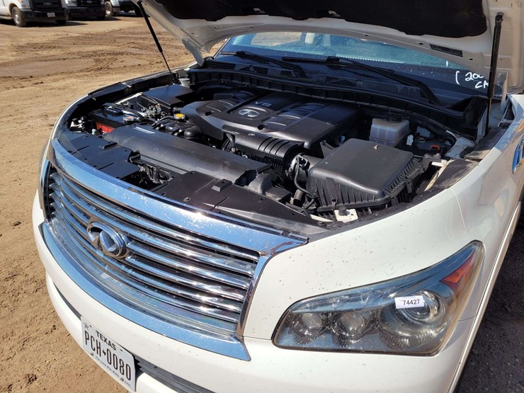 2012-infiniti-qx56-image-17