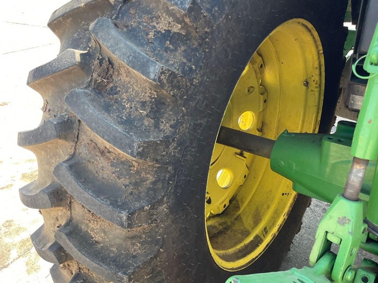 john-deere-7210-image-26