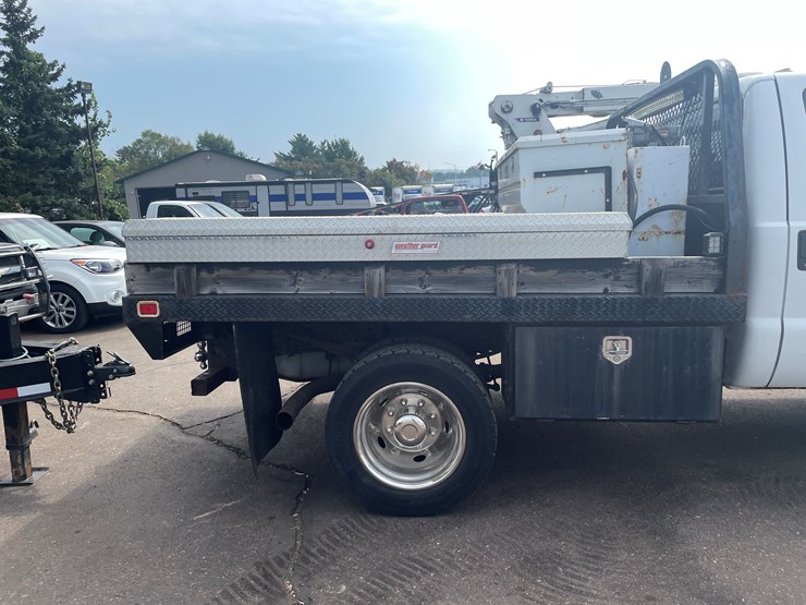 2003-ford-f550-image-15