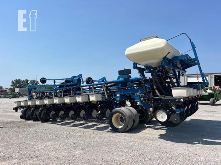 2008-kinze-3800sds-image-8