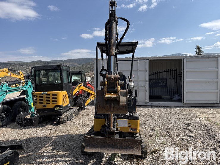 2020-deere-17g-image-2