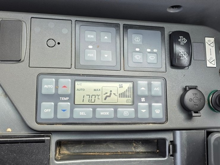2019-doosan-dx225-lc-5-image-85
