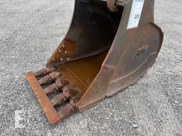 2014-deere-290g-lc-image-13
