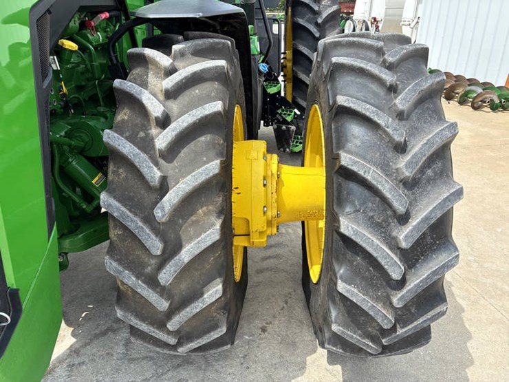 2023-john-deere-8r-340-image-44