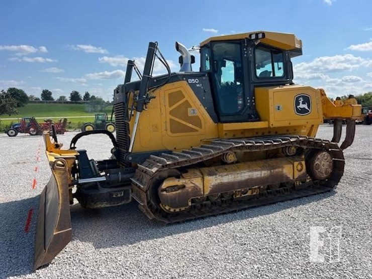 2021-deere-850l-wlt-image-10