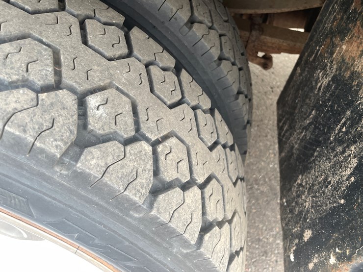 2003-ford-f550-image-37