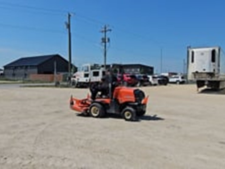 2016-kubota-f3990-image-5