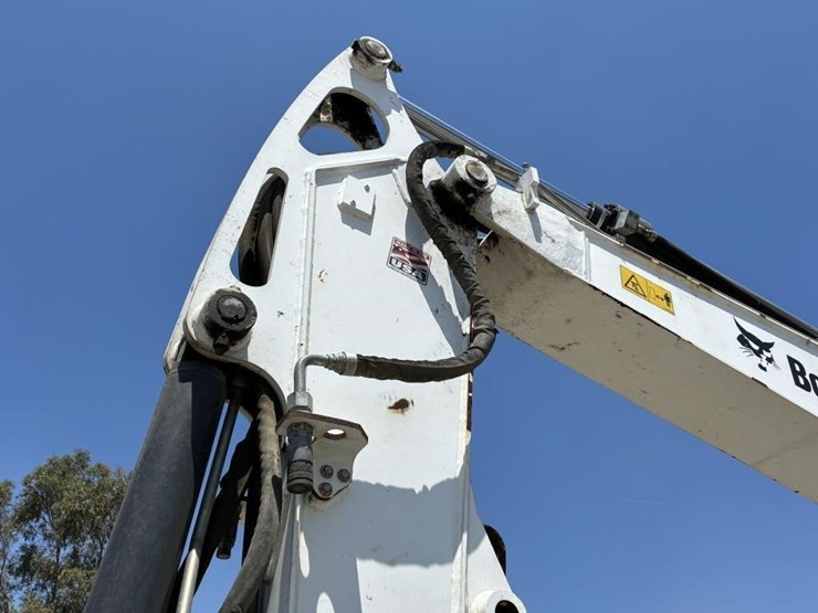 2019-bobcat-e85-image-7