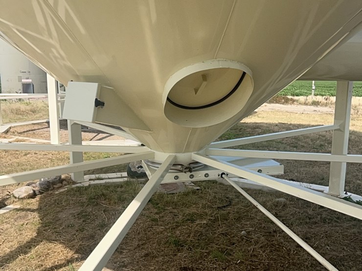 concept-5,000-bushel-hopper-bin,-fully-equipped-with-agi-grainguard-10-hp-bin-fan-with-three-phase-electric-motor-image-24