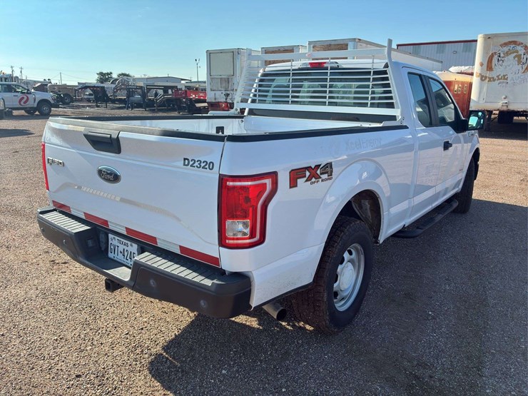 2015-ford-f150-lariat-image-3