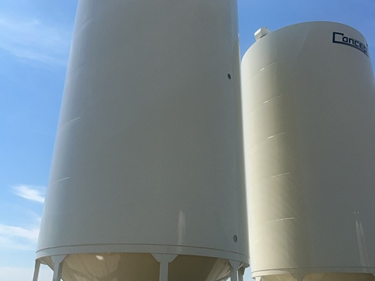 concept-7,500-bushel-hopper-bin,-fully-equipped-with-bin-fan-with-agi-grainguard-10-hp-three-phase-electric-motor.-image-9