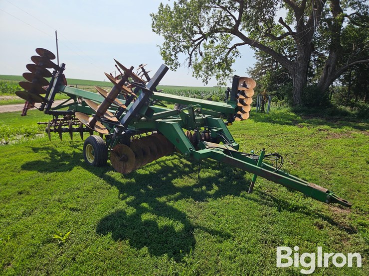 john-deere-630-image-3