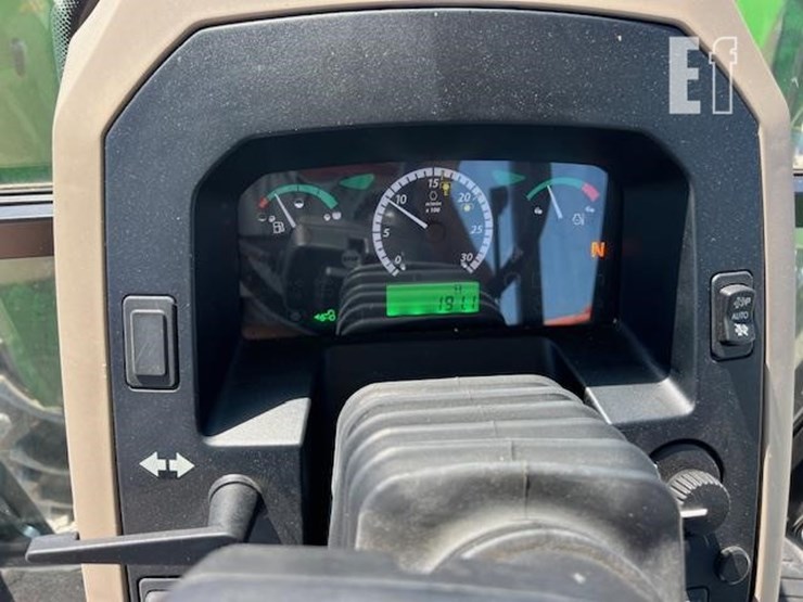 2021-john-deere-5075e-image-49