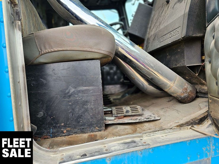 2000-kenworth-t800-image-14