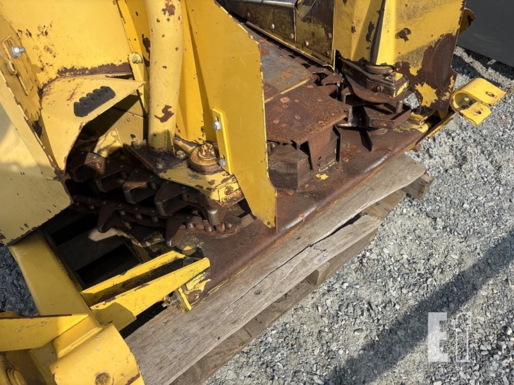 new-holland-824-image-5