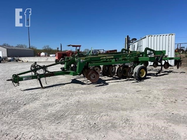 john-deere-2700-image-2