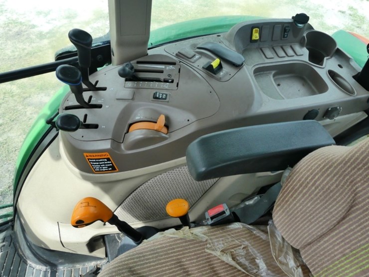 2022-john-deere-6135e-image-10