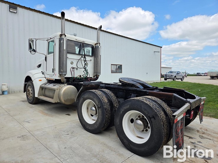 2007-peterbilt-386-image-7