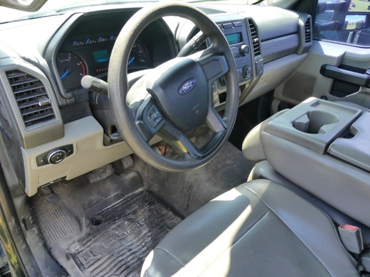2017-ford-f450-xl-image-11
