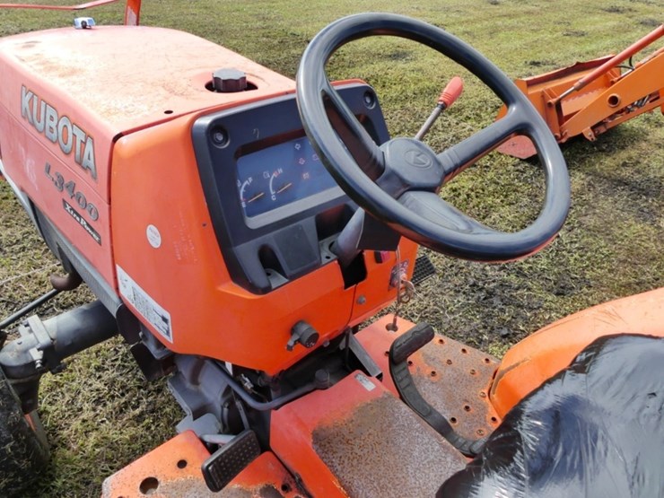 2010-kubota-l3400-image-11