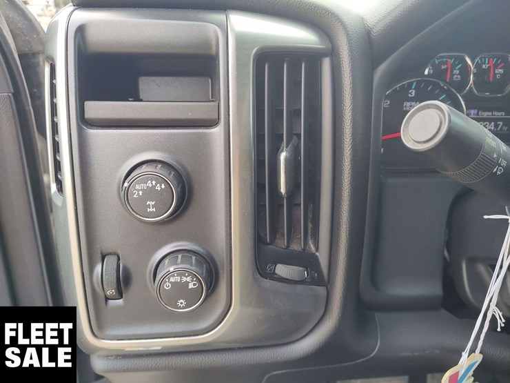 2018-chevrolet-silverado-1500-image-12