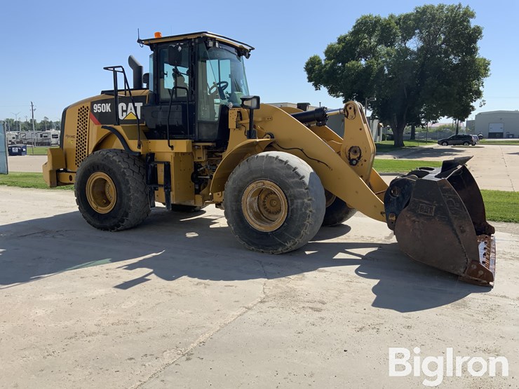 2014-caterpillar-950k-image-3