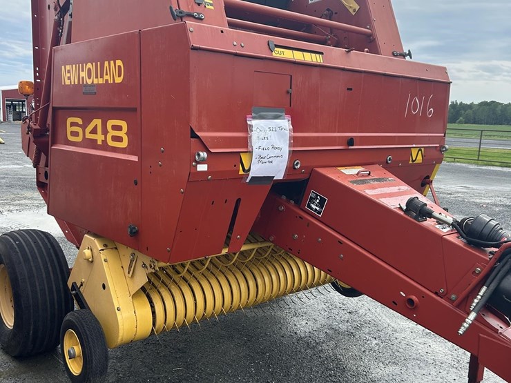 new-holland-648-image-1