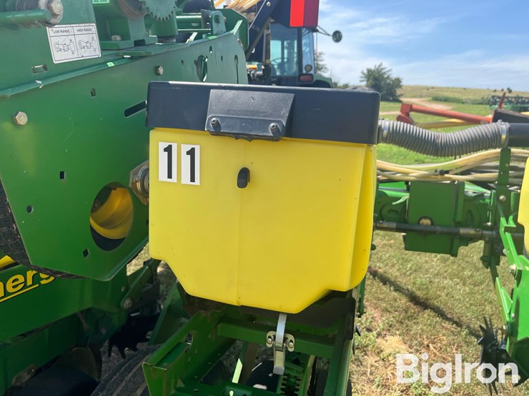 2010-john-deere-1770nt-image-20