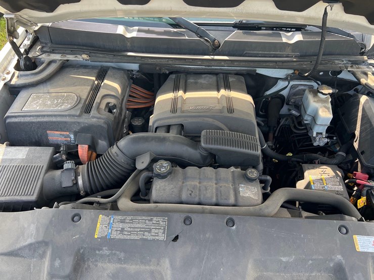 2010-chevrolet-silverado-image-11