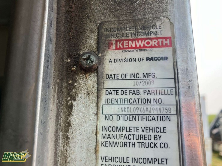 2010-kenworth-t800-image-2