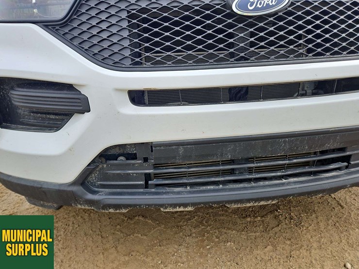 2020-ford-explorer-image-28