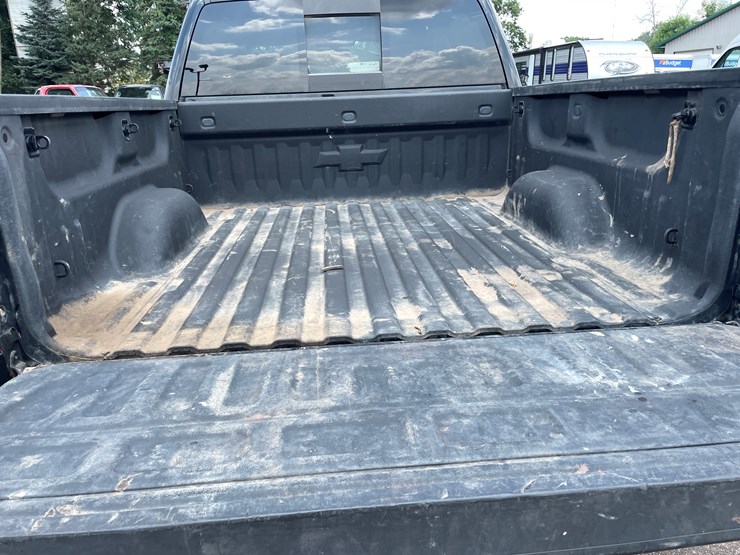 2018-chevrolet-silverado-1500-z71-image-25