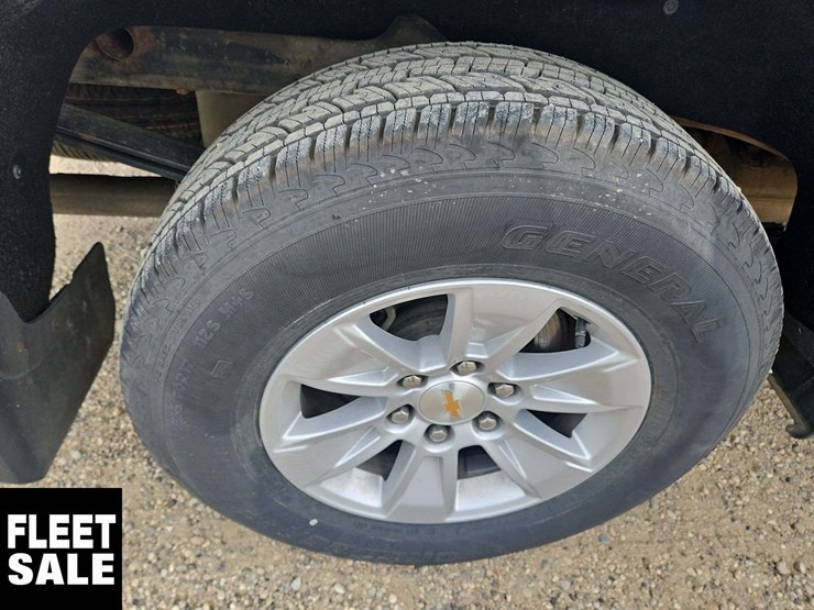 2019-chevrolet-silverado-1500-image-24