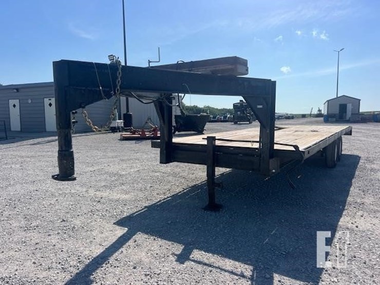2025-shop-built-trailer-image-11