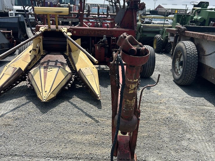new-holland-890-image-6